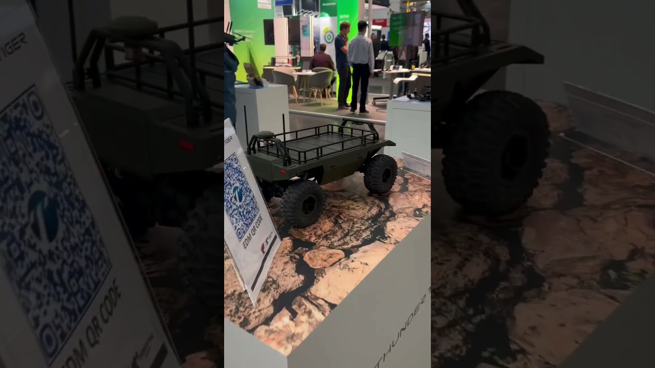 Innovative #robotics at @XPONENTIALEurope  / @eudroneforum 2025 with @ThunderTigerVideo  !