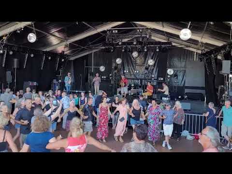 Kerdebig / Gavotte Pourlet / FIL 2022 Espace Bretagne