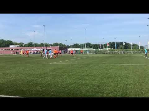 Mika Dedic scoort winnend doelpunt