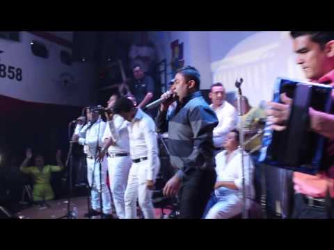 Churo Diaz y Elias Mendoza La Santa en la discoteca Trucupey - Barranquilla