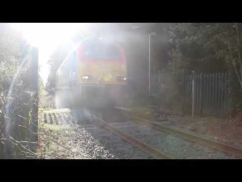 DB Cargo TFW Class 67017 working 6G51 arriving into Donnington Freight Terminal