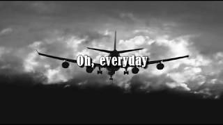 Download lagu Close As Strangers - 5 Seconds Of Summer /Lyrics/ mp3