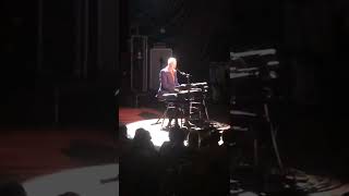 Joe Jackson, Solo (So Low), Tivoli Vredenburg, grote zaal, 17-7-2022