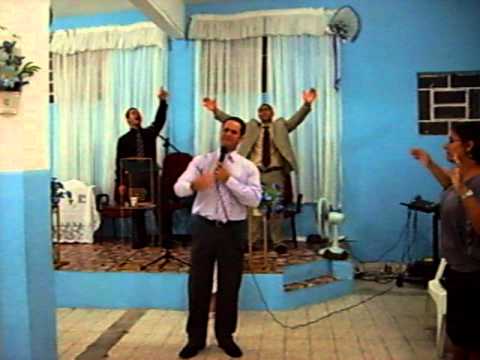 Vamos Adorar a Deus - Cantor Misael