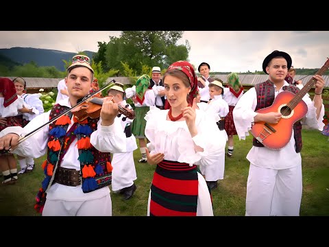 Oana Font - Cine-i cu drăguțe-n sat || Video Oficial