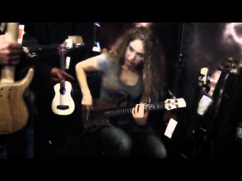Bass player live!!2011 - Tal Wilkenfeld playing the U-bass