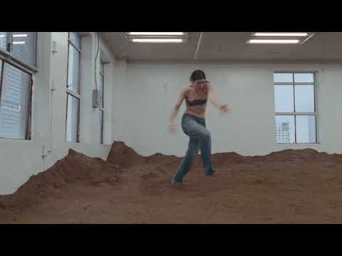 Scene from Man of the Year track by Lorde