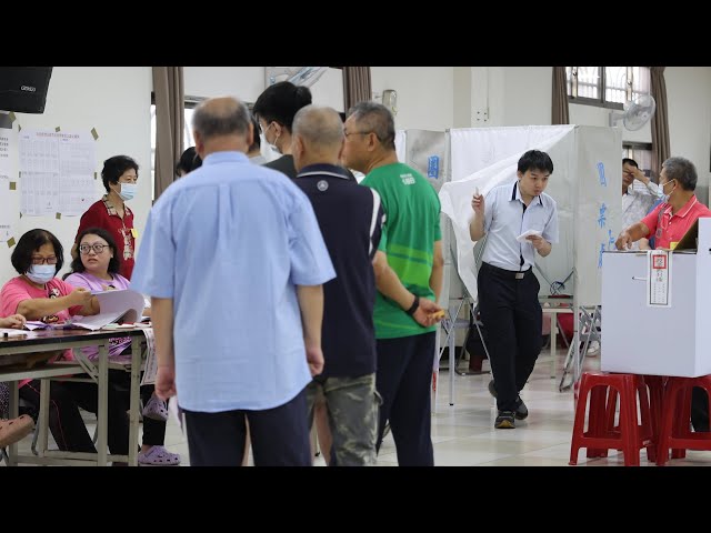 Low turnout blunts nuclear referendum momentum