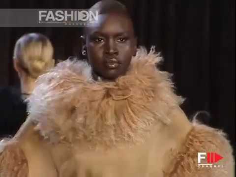 "Valentino" Autumn Winter 2003 2004 Paris 4 of 5 Pret a Porter Woman by FashionChannel