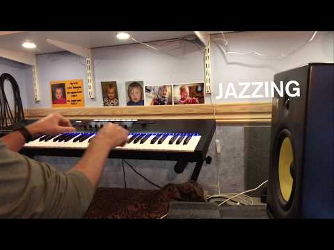 Komplete Kontrol Mk2 demo - Austin Powers Piano Jazz Solo