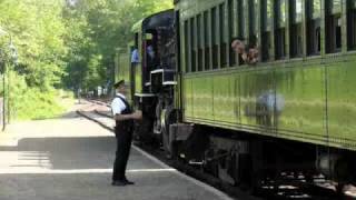 preview picture of video 'Valley Steam Train in Essex - 2009'