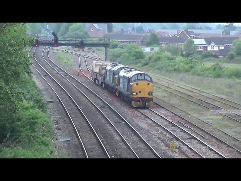 DRS 37606,37602 ON 6M63 AT GLOUCESTER YARD 110517