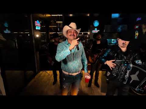 El Ayudante ft. Elio Vega (En Vivo)