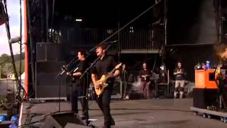 Jimmy Eat World- The Authority Song (Live at Reading Festival 2014)