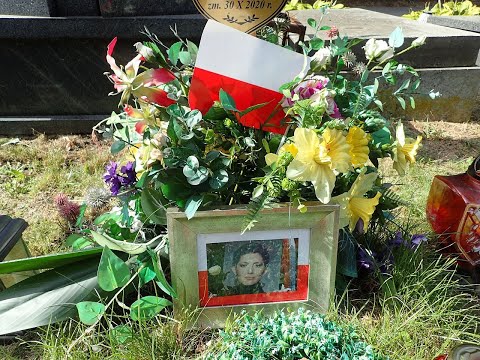 Grób Agnieszki Fatygi - Cmentarz Wojskowy Powązki kwatera G 3A urnowy 20