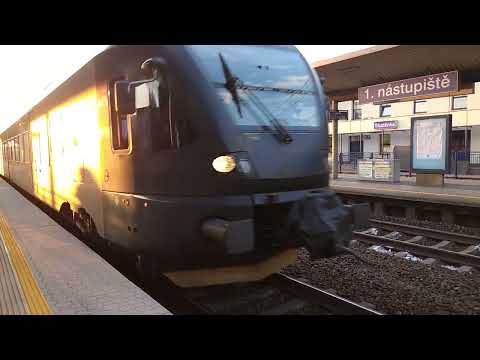 Vlak 2022. Leo express směr-Praha.hl.n. 5:43h.