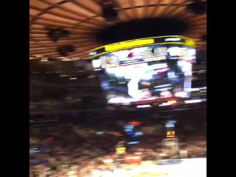 Porzingis slam dunk @ Madison Square Garden VS Miami Heat