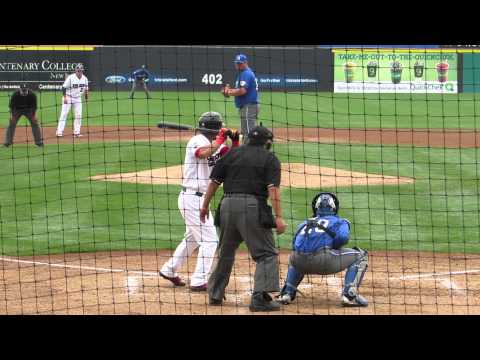 8/11/2015: Matt Wright vs. Robert Andino