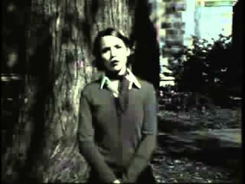 GOOD TASTE TIP - GIFT RECEIVING - Advice from Mary Weiss of the Shangri Las