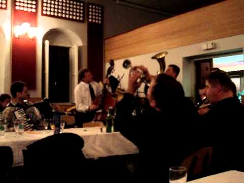 POT NA ROBLEKOV DOM MIRO KLINC