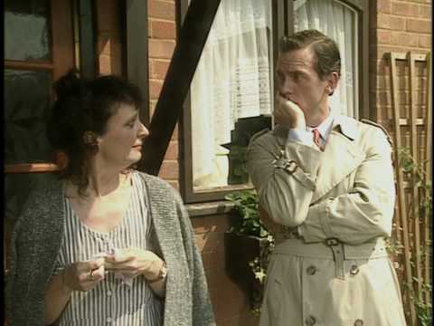 Fry & Laurie S3 E1 - Very Upset