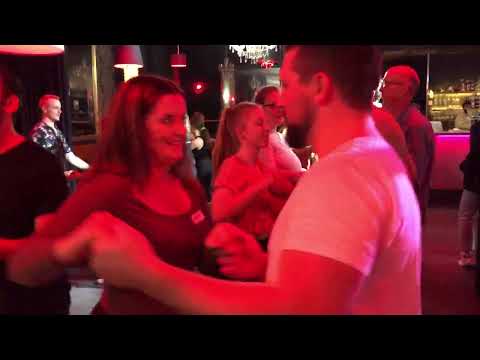 Melbourne Salsa Dance Classes at The Night Cat - Every Sunday