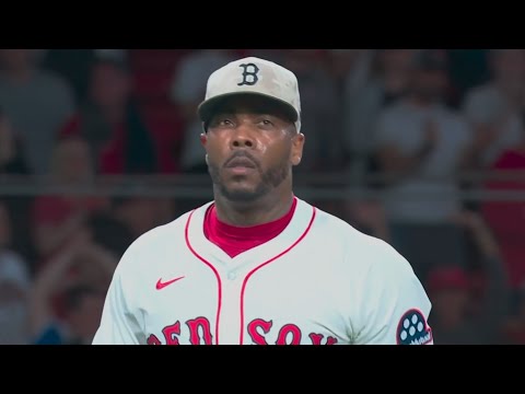 Aroldis Chapman Throws Scoreless 9th with 3 Strikeouts!