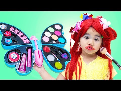 Suri Dress Up & New Make Up Toys Pretend Play with Kids Toy