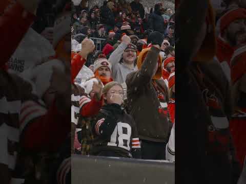 Wrists up for the ROTW ⌚ #shedeursanders