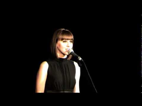 Anna Gucwa - Sztuczny Miód