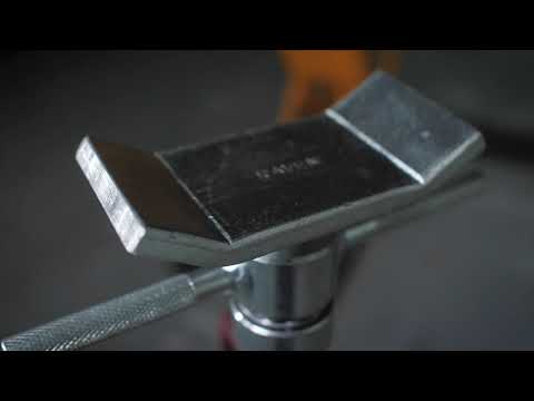 Cavalete Telescópico Ajustável Capacidade 1,4 a 2 Metros RAVEN-107705 - Video