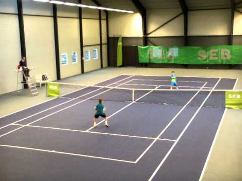 Eric Vanshelboim vs Gustav Theilgaard.  1 of 11