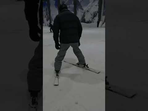 🍕 How PIZZA Can Save Your LIFE on the Slopes! ⛷️ | Skiing Fails & Pizza Technique Explained! #ski