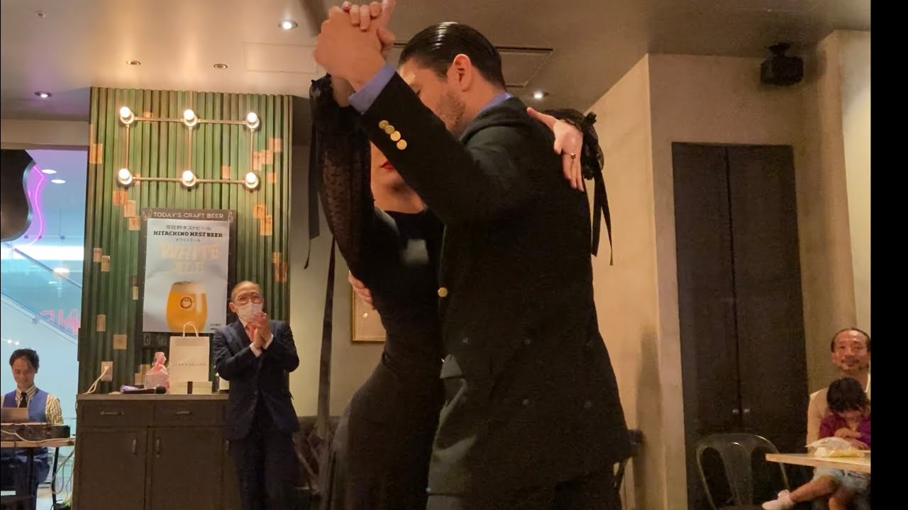 Diego Ortega Aldana Silveyra @tangueramilonga 1st anniversary. “Inolvidable” Juan D’arienzo. Vals.