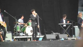 Noah &amp; the Whale- &quot;Give It All Back&quot; (HD) Live at Lollapalooza on August 7, 2011