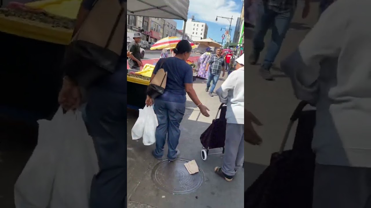 STREETS & SIDEWALK ( NYC ) #usa #travel #newyork #street