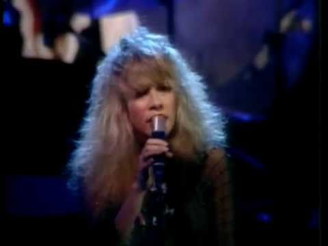 GO YOUR OWN WAY/SISTERS OF THE MOON in the concert of "Mirage" tour