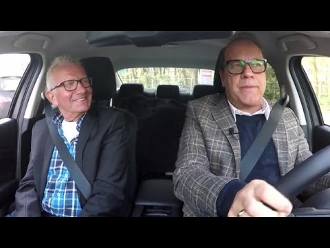 Boer Geert vindt Yvon Jaspers mooie vrouw - CARLO'S TV CAFÉ