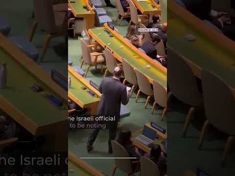 Israeli official takes notes after UN walkout against Netanyahu | AJ #shorts