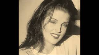 &quot;Excuse Me&quot; by Lisa-Marie Presley, (Montage par Jmd).