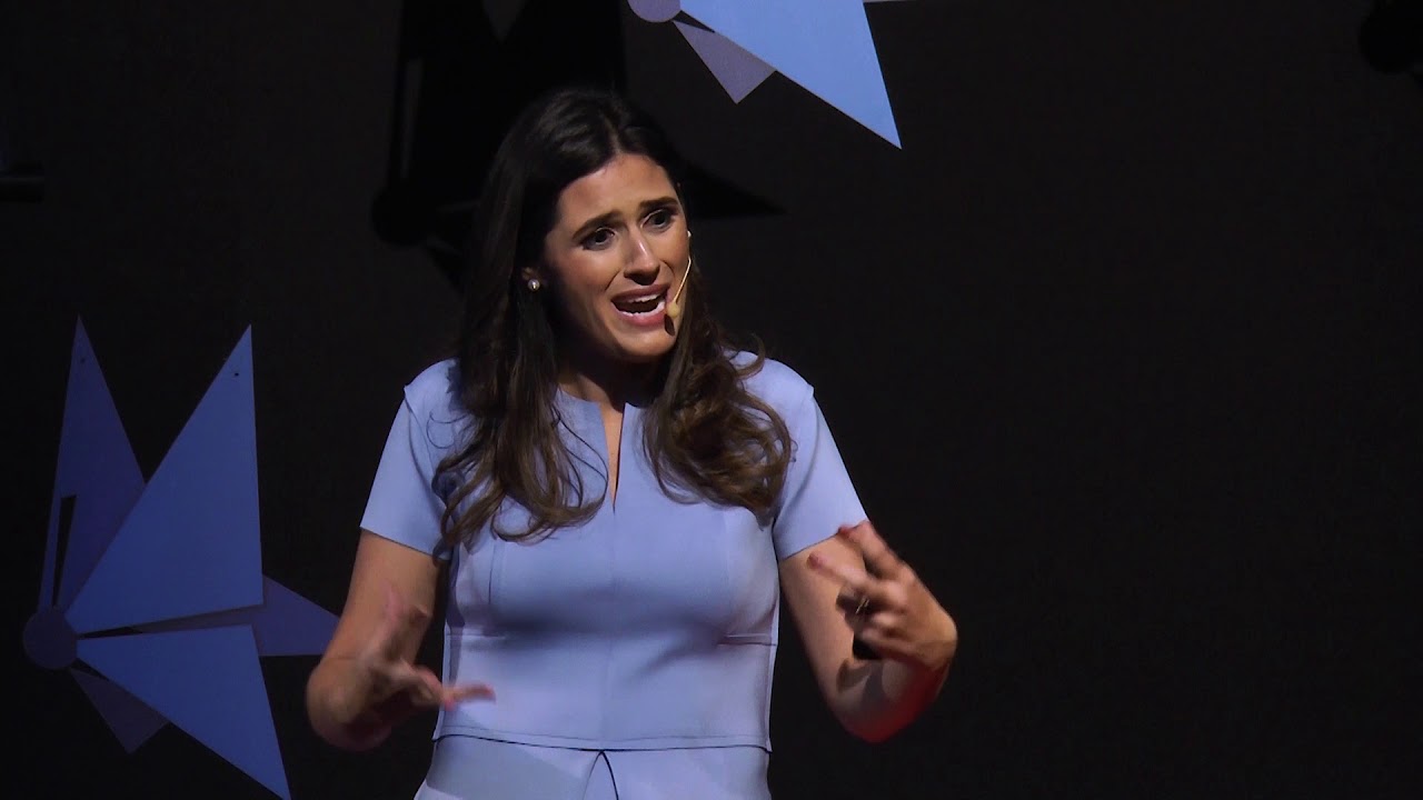 A consciência da morte nos faz humanos | Luciana Dadalto | TEDxFCMMG