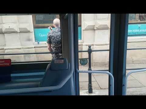 Go North East 5230 on the 28