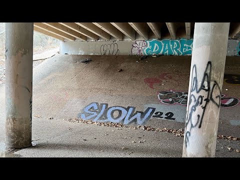 Larry Allen hitting a 700lbs bench