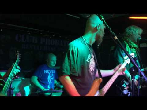 Svea Skandal - Här kommer Svea, Utan känslor