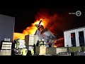 Metershoge vlammen: grote brand in bedrijfshal Vaassen