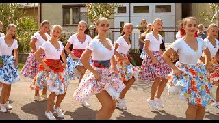 Videoklip: Mafia Corner - Slovenské Mamičky (ft. Ľudovka SK & Stefi) s textom piesne Videoklip Mafia Corner - Slovenské Mamičky (ft. Ľudovka SK & Stefi) s textom piesne