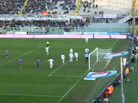 Fiorentina Lecce 1-1 gol di Alberto Gilardino