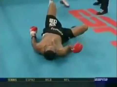 03.12.2004. Boxeo. Rocky Juarez - Guty Espadas Jr  (KO)