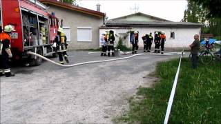 preview picture of video 'Übung der freiwilligen Feuerwehr Zellingen am Freitag den 11 Mai 2012 im Schützenhaus_1.flv'