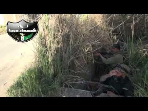 رباط مقاتلي لواء شهداء دوما على جبهة مخيم الوافدين في مدينة دوما في ريف دمشق